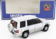 Bm-creations Isuzu Trooper Big Horn 1998 1:64 bielo strieborná