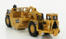 Dm-models Caterpillar Cat657g Ruspa Gommata - kolesový traktor so škrabákom 1:125 žltá čierna