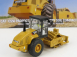 Dm-models Caterpillar Catcs56 Rullo Vibrante Monotamburo - Schiacciasassi - Drvič kameňa - Padfoot Drum Vibračný zhutňovač pôdy 1:87 Yellow Black