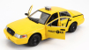 Greenlight Ford usa Crown Victoria Philly Taxi 2015 - Creed 1:24 Žltá