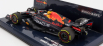 Minichamps Red bull F1 Rb18 Team Oracle Red Bull Racing N 1 Majster sveta Víťaz Azerbajdžan Gp 2022 Max Verstappen 1:43 Matná modrá žltá červená