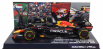 Minichamps Red bull F1 Rb18 Team Oracle Red Bull Racing N 1 Víťaz majstrovstiev sveta Zandvoort Dutch GP 2022 s vlajkou a postavou Maxa Verstappena 1:43 Matná modrá žltá červená