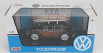 Motor-max Volkswagen Beetle so surfovacím prknom 1968 1:24 Black Wood