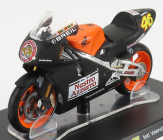 Edicola Honda Nsr500 Team Nastro Azzurro N 46 Test Valencia 2000 Valentino Rossi 1:18 Black Orange