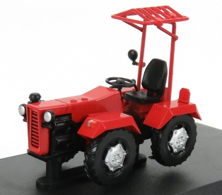 Edicola Traktor Ma-6210 Estónsko 1985 - poškodenie Blister Box 1:43 Červená čierna