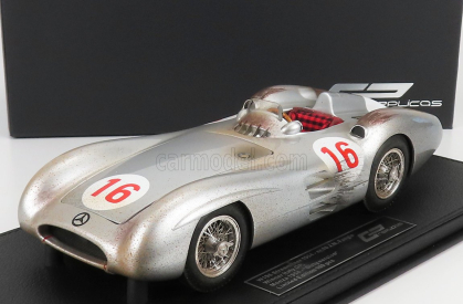 Gp-repliky Mercedes benz F1 W196r Streamliners N 16 Winner Monza Italy Gp (dirty Version) Juan Manuel Fangio 1954 World Champion - Con Vetrina - With Showcase 1:18 Silver