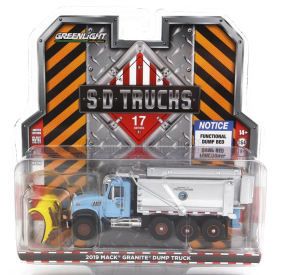 Greenlight Mack Granite Dump Truck Cassone Ribaltabile 4-assi 2019 - Spazzaneve - Snehový pluh 1:64 Light Blue Silver