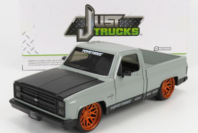 Jada Chevrolet C-10 Pick-up pneumatiky Toyo 1985 1:24 matná sivá čierna