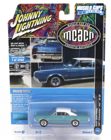 Johnny lightning Oldsmobile 442 W-30 Coupe 1967 1:64 Modrozelená s bielou