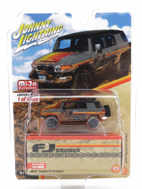 Johnny lightning Toyota Fj Cruiser 2007 1:64 sivá