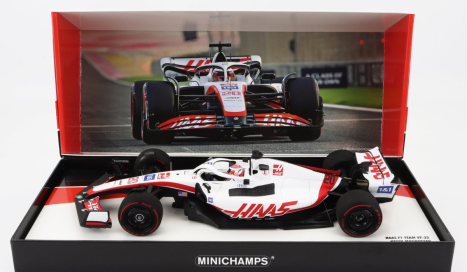 Minichamps Haas F1 Vf-22 Ferrari Team Haas N 20 5th Bahrain Gp 2022 Kevin Magnussen 1:18 Biela čierna červená