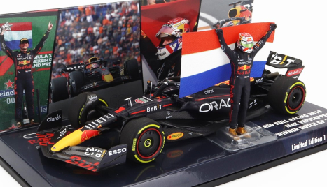 Minichamps Red bull F1 Rb18 Team Oracle Red Bull Racing N 1 Víťaz majstrovstiev sveta Zandvoort Dutch GP 2022 s vlajkou a postavou Maxa Verstappena 1:43 Matná modrá žltá červená