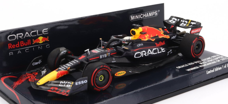 Minichamps Red bull F1 Rb18 Team Oracle Red Bull Racing N 1 Winner Hungarian Gp World Champion 2022 Max Verstappen 1:43 Matná modrá žltá červená