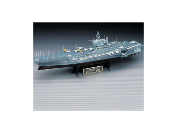 Academy USS CV-63 Kitty Hawk (1:800)