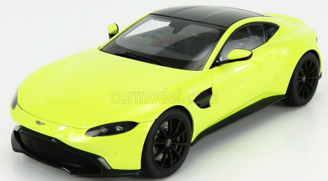 Autoart Aston martin Vantage 2019 1:18 Lime Essence of Soot