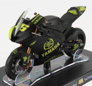 Edicola Yamaha Yzr-m1 N 46 Test Sepang Motogp 2007 Valentino Rossi 1:18 Čierna