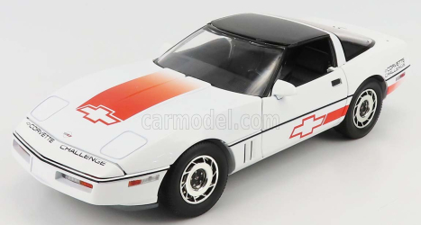 Greenlight Chevrolet Corvette C4 1988 1:18 bielo-červená