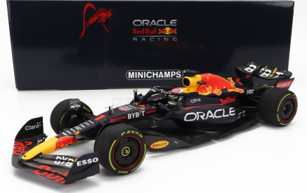 Minichamps Red bull F1 Rb18 Team Oracle Red Bull Racing N 1 Víťaz majstrovstiev sveta Dutch Gp 2022 Max Verstappen 1:18 Matná modrá žltá červená