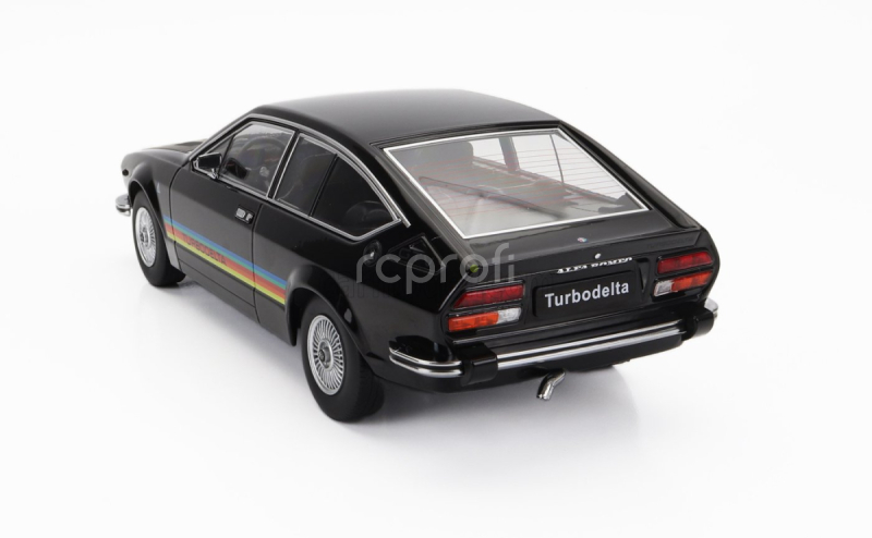 Alfa romeo Alfetta 2000 Gtv Turbodelta 1979 v mierke 1:18 2 tóny čierna