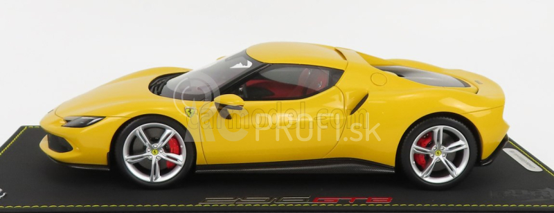 Bbr-models Ferrari 296 Gtb Hybrid 830hp V6 2021 - Con Vetrina - S vitrínou 1:18 Giallo Modena - žltá