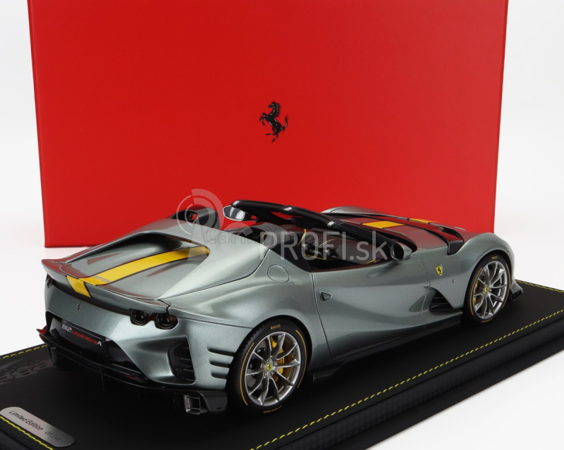 Bbr-models Ferrari 812 Competizione A Spider 2022 - Con Vetrina - S vitrínou 1:18 Grigio Coburn - Grey Met Yellow