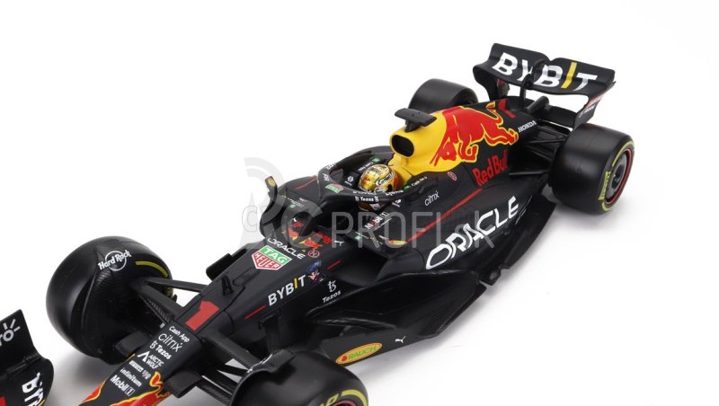 Bburago Red bull F1 Rb18 Team Oracle Red Bull Racing N 1 1:24, tmavomodrá