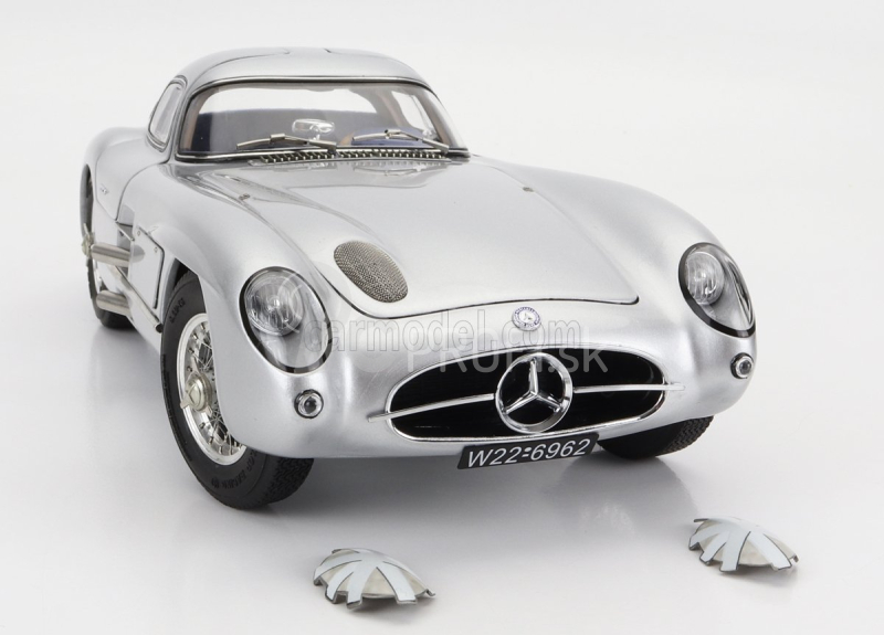 Cmc Mercedes Benz 300 Slr Uhlenhaut Coupe N 15 Sweden Gp 1955 1:18 Strieborná