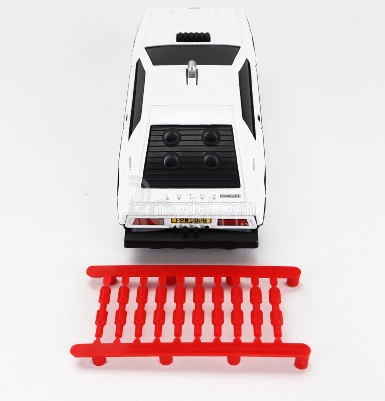 Corgi Lotus Esprit 1977 - 007 James Bond - Špión, ktorý ma miloval - La Spia Che Mi Amava 1:36 Biela