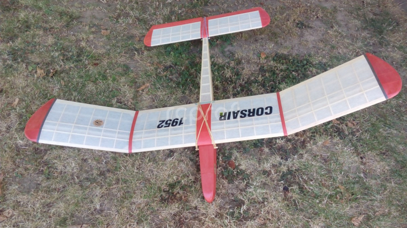 CORSAIR Glider historický model, rozpätie 1240 mm, Classic models