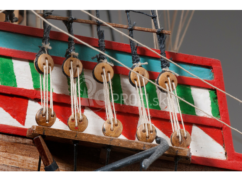 Dušek Golden Hind 1577 1:72 kit