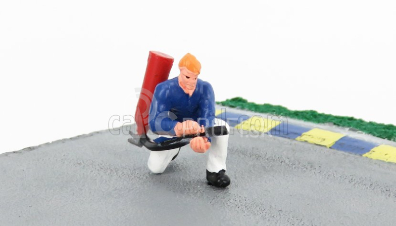 Edicola Diorama Soccorritore Stradale Pista - Hasičský závod 1:43 Šedá modrá žltá