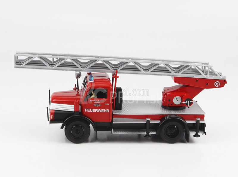 Edicola IFA S4000 Dl25 Truck Scala Feuerwehr Est Germania 1965 1:43 Červená strieborná