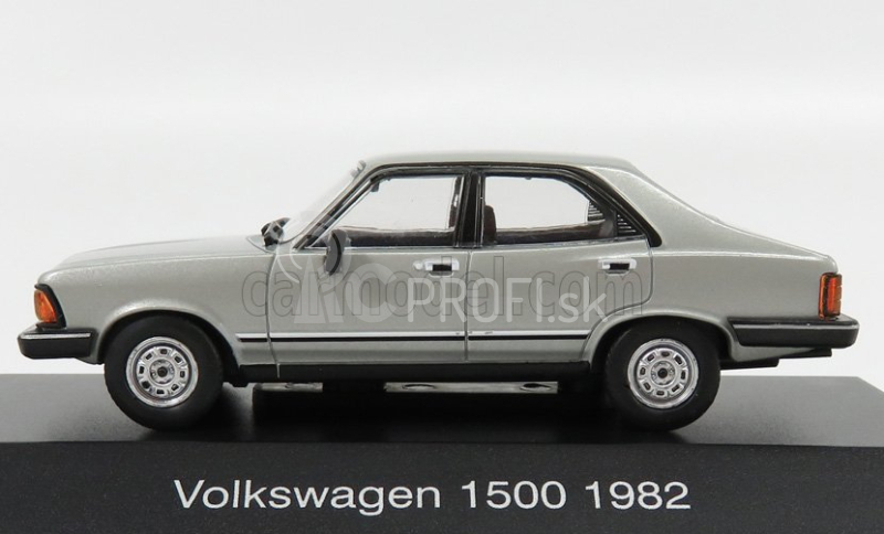 Edicola Volkswagen 1500 1982 1:43 strieborná