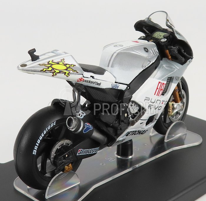 Edicola Yamaha Yzr M1 N 46 Majster sveta Estoril Motogp 2009 Valentino Rossi 1:18 bielo strieborná