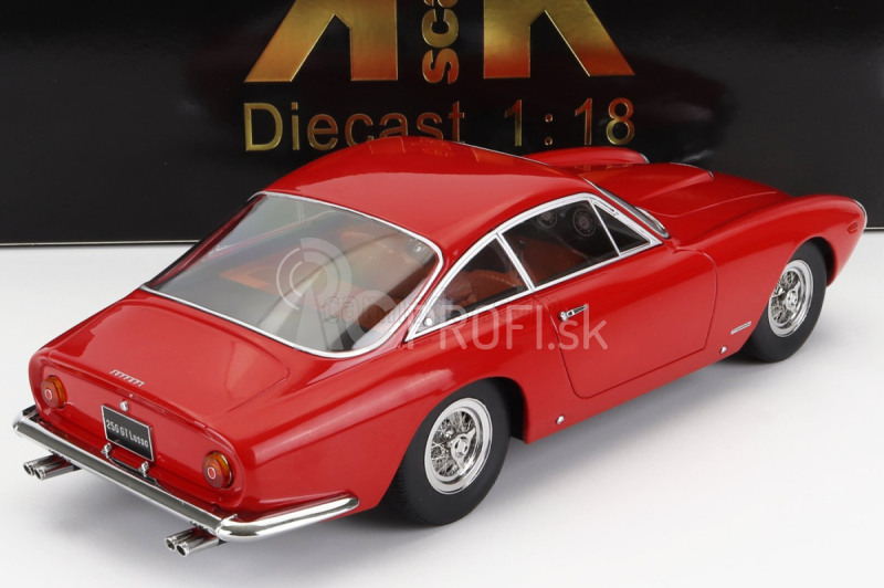 Ferrari 250 Gt Lusso 1962 v mierke 1:18 Červená