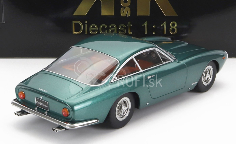 Ferrari 250 Gt Lusso 1962 v mierke 1:18 Green Met