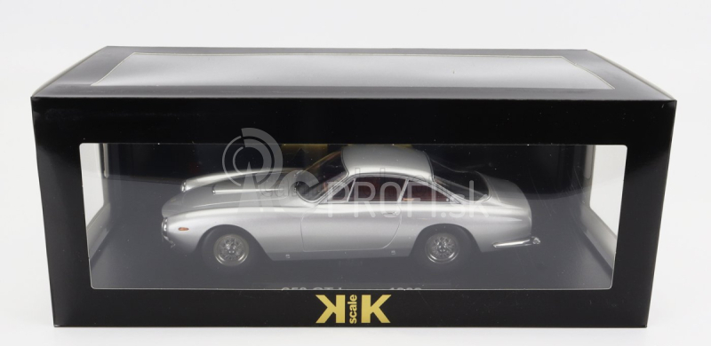 Ferrari 250 Gt Lusso 1962 v mierke 1:18 strieborná