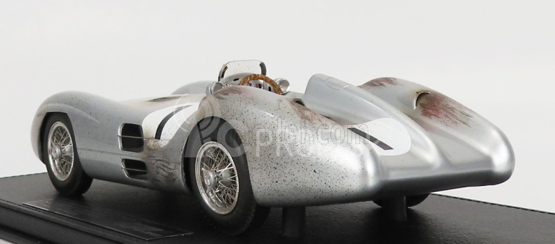 Gp-repliky Mercedes benz F1 W196r Streamliners N 1 Pole Position a 4. British Gp (špinavá verzia) Juan Manuel Fangio 1954 Majster sveta - Con Vetrina - S vitrínou 1:18 Silver