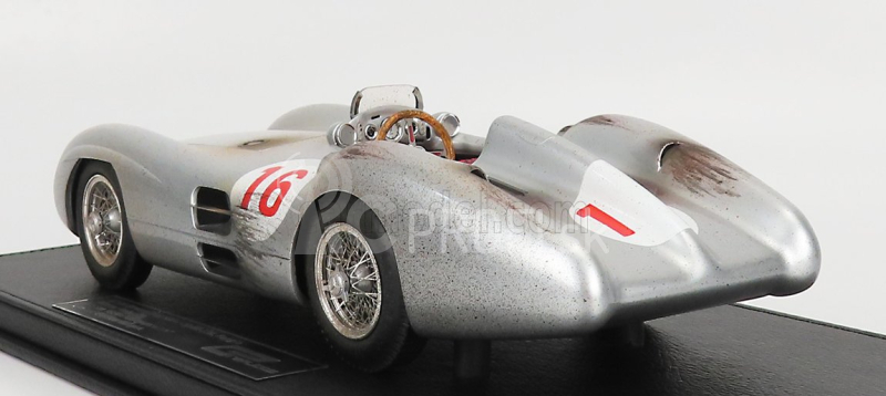 Gp-repliky Mercedes benz F1 W196r Streamliners N 16 Winner Monza Italy Gp (dirty Version) Juan Manuel Fangio 1954 World Champion - Con Vetrina - With Showcase 1:18 Silver