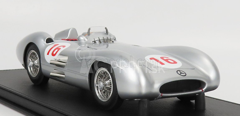 Gp-repliky Mercedes benz F1 W196r Streamliners N 16 Winner Monza Italy Gp Juan Manuel Fangio 1954 Majster sveta - Con Vetrina - S vitrínou 1:18 Silver