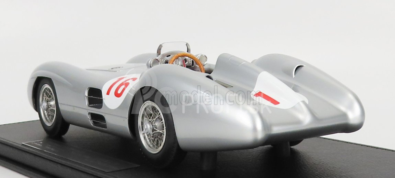 Gp-repliky Mercedes benz F1 W196r Streamliners N 16 Winner Monza Italy Gp Juan Manuel Fangio 1954 Majster sveta - Con Vetrina - S vitrínou 1:18 Silver