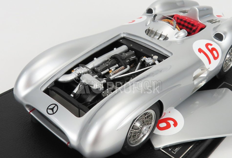 Gp-repliky Mercedes benz F1 W196r Streamliners N 16 Winner Monza Italy Gp Juan Manuel Fangio 1954 Majster sveta - Con Vetrina - S vitrínou 1:18 Silver