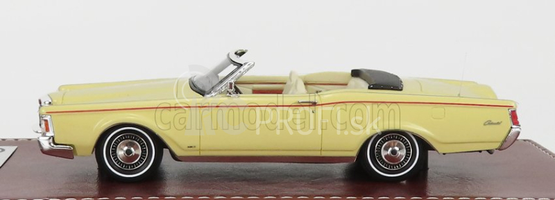 Great-iconic-models Lincoln Continental Mark Iii Cabrio 1971 1:43 Žltá