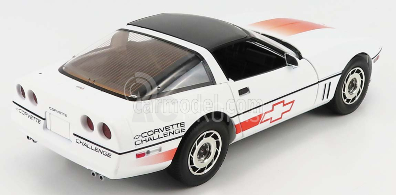 Greenlight Chevrolet Corvette C4 1988 1:18 bielo-červená