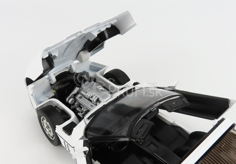 Greenlight Chevrolet Corvette C4 1988 1:18 bielo-červená