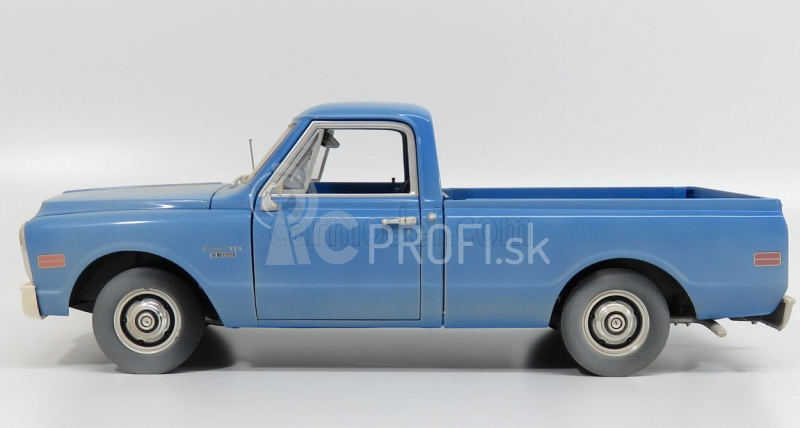 Highway61 Chevrolet C-10 Custom Pick-up 1970 - Texaský masaker motorovou pílou 1:18 Svetlomodrá