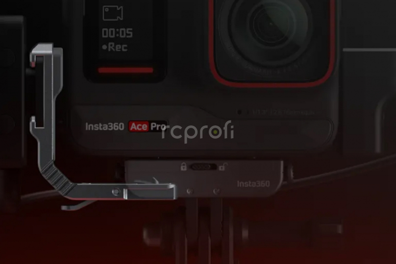 Insta360 Ace Pro - Studená topánka (sánky)