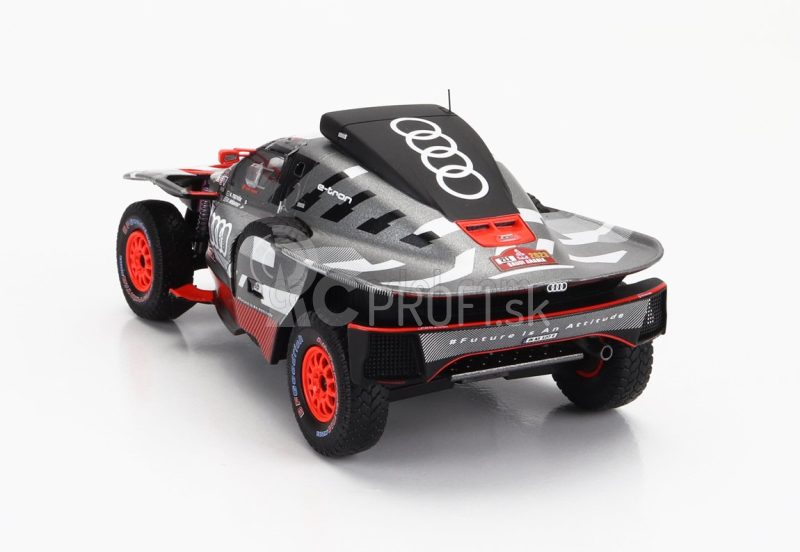 Iskrový model Audi Q E-tron Rs Tím Audi Sport N 221 Rally Dakar 2023 M Ekstrom - E Bergkvist 1:43 Sivá strieborná čierna