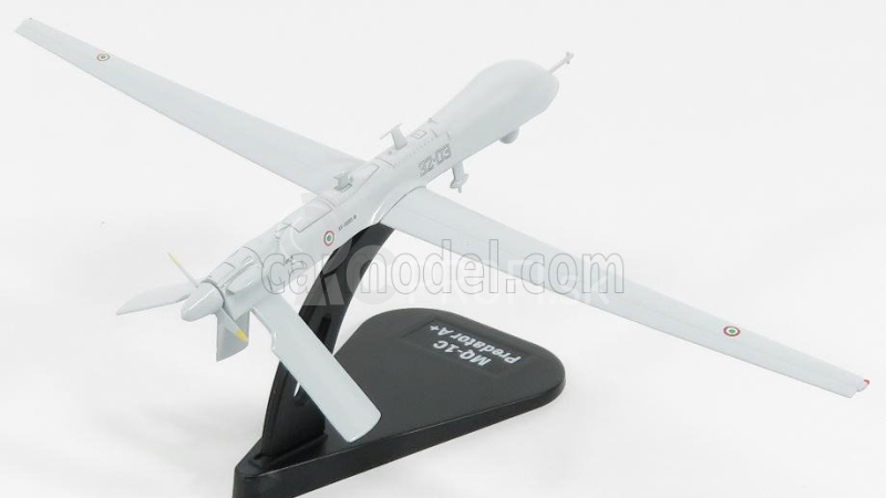 Italeri General atomics Mq-1c Predator Ricognizione Ed Attacco Lietadlo bez pilota 1995 - Aereonatica Militare Italiana - Italian Air Force 1:100 Light Grey