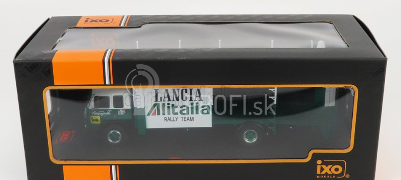 Ixo-models Fiat 673 Truck Car Transporter Team Lancia Alitalia Rally 1976 1:43 zelená biela